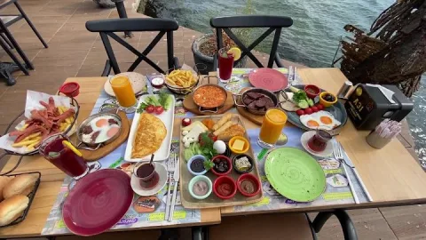 Yeniköy Spor Kulübü Sahil Kafe Restoran, Sarıyer, İstanbul
