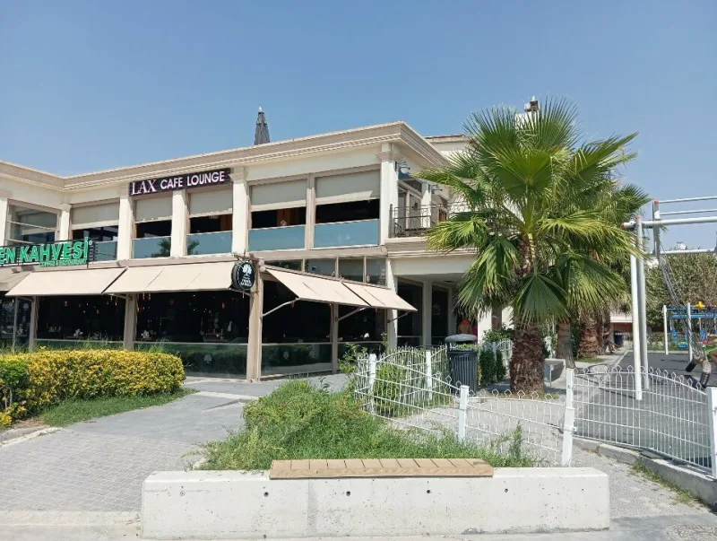 LAX Cafe & Lounge, Büyükçekmece, İstanbul — Kafe ve Pastane