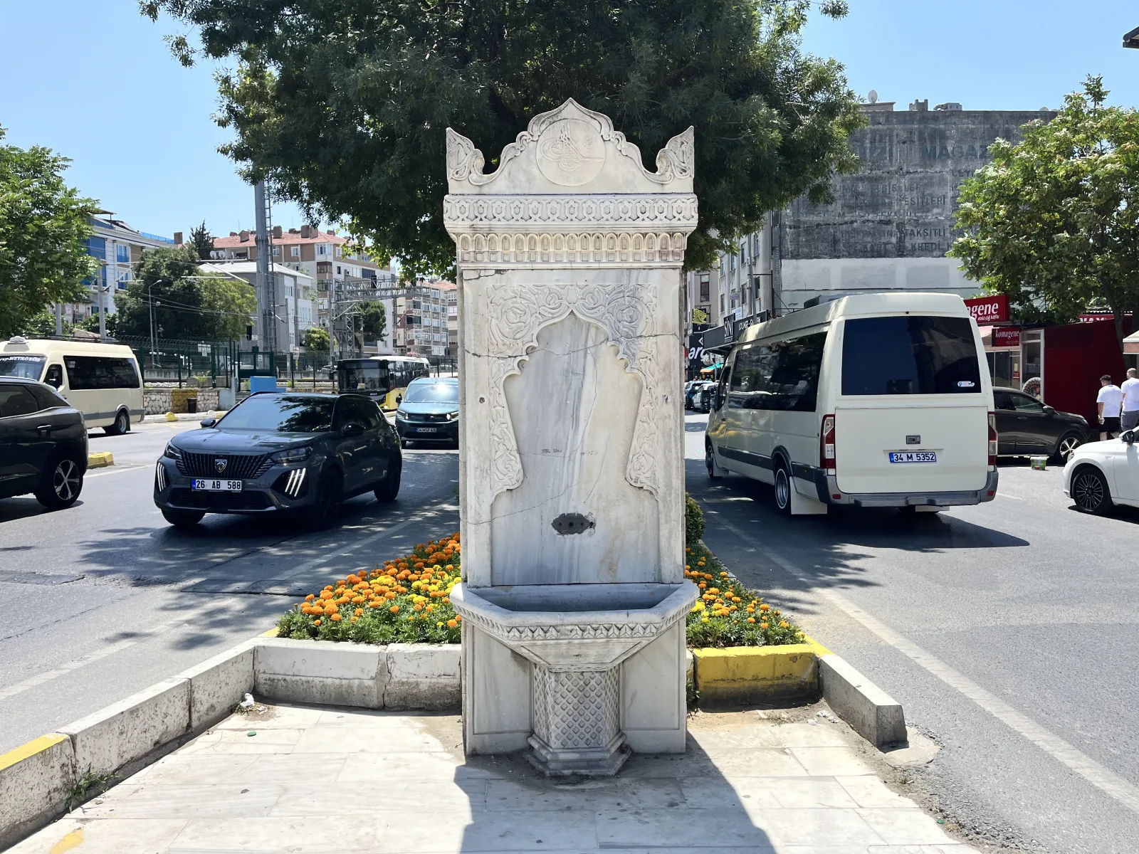 Küçükçekmece Meydanı, Küçükçekmece, İstanbul