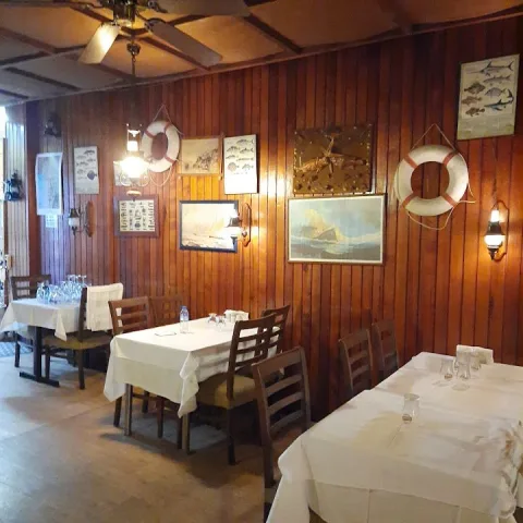 Boğaz Canlı Balık Lokantası, Sarıyer, İstanbul — Restoran
