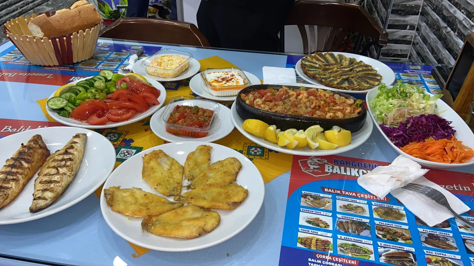 Karadeniz Balıkçısı Kaygın Kardeşler Balık Lokantası, Sarıyer, İstanbul — Restoran