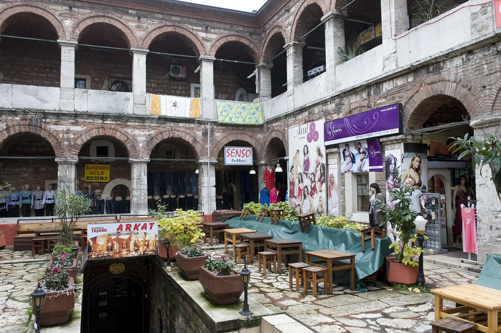 Laleli Çukurçeşme Hanı, Fatih