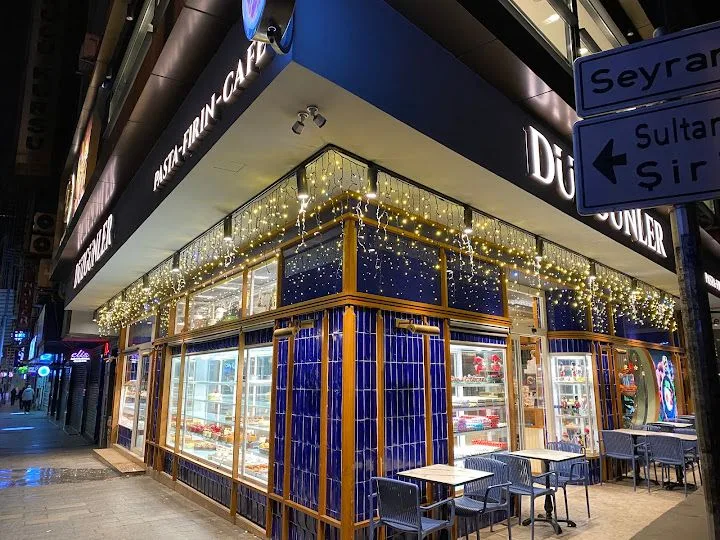 Düzgünler, Kâğıthane, İstanbul — Kafe ve Pastane