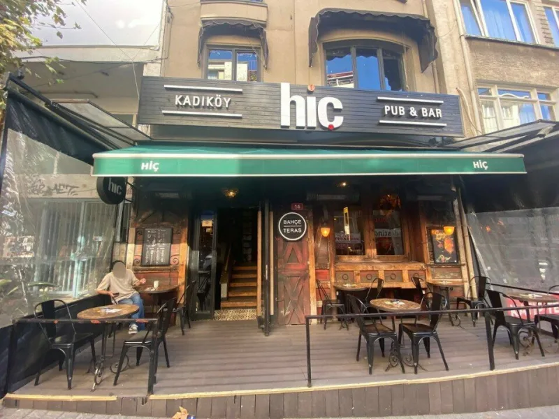 Hiç, Kadıköy