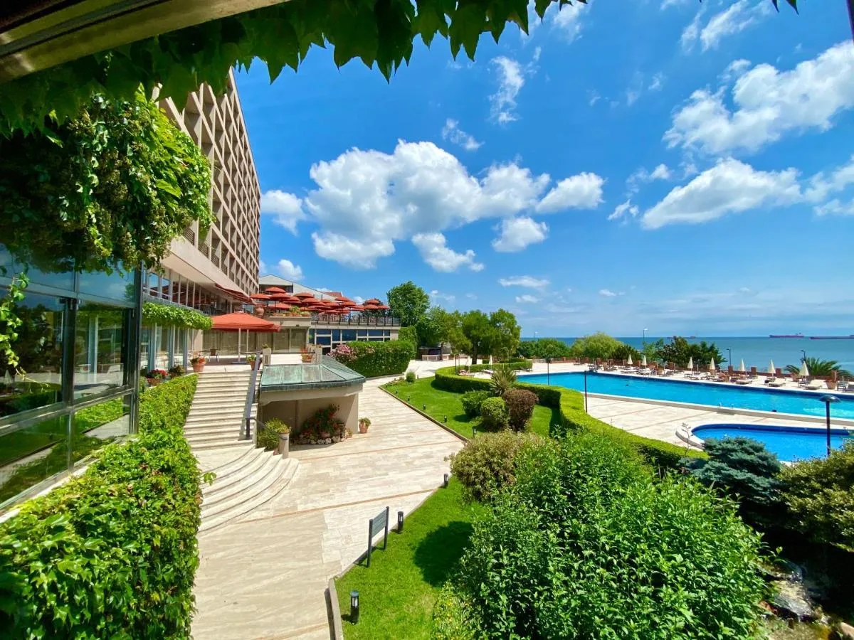 Çınar Otel, Bakırköy