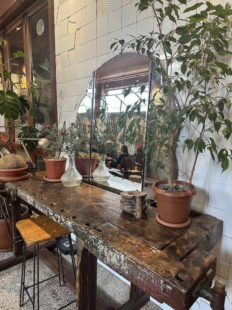 Altkat Coffee Community, Kadıköy, İstanbul — Kafe ve Pastane