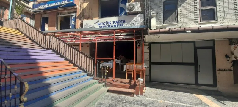 Tarihi Küçük Paris Meyhanesi, Fatih
