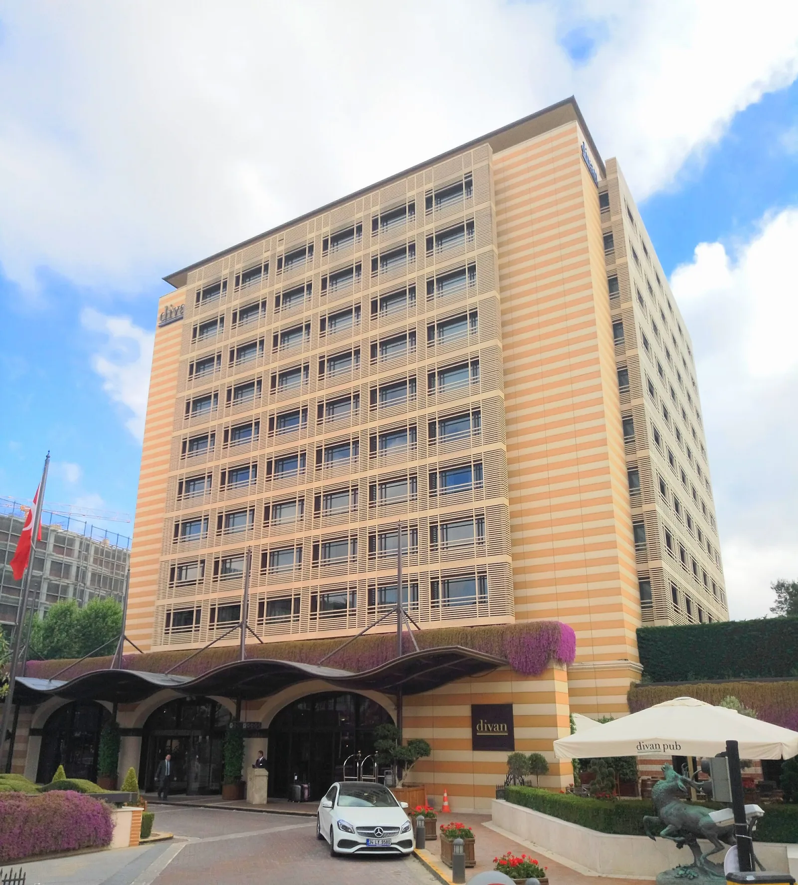 Divan İstanbul, Beyoğlu, İstanbul — Otel