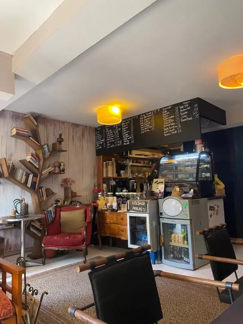 Böğürtlen Butik Cafe, Kadıköy, İstanbul — Kafe ve Pastane