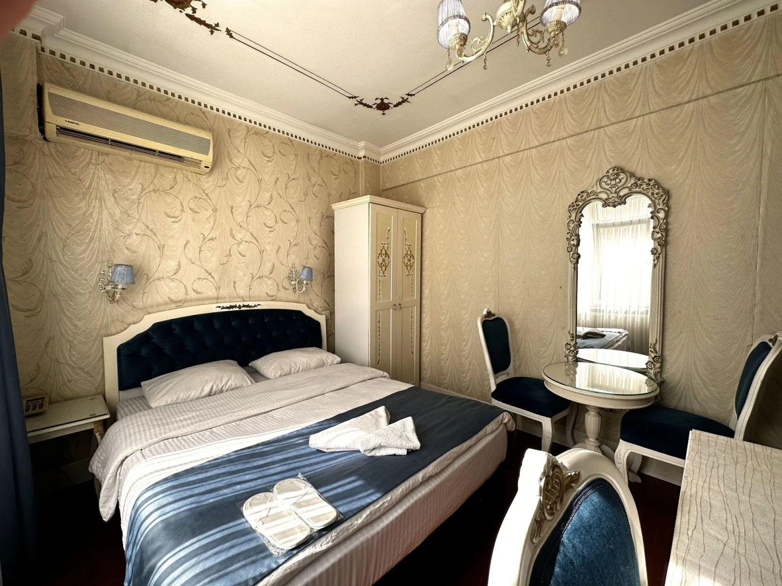 Alyon Hotel, Beyoğlu