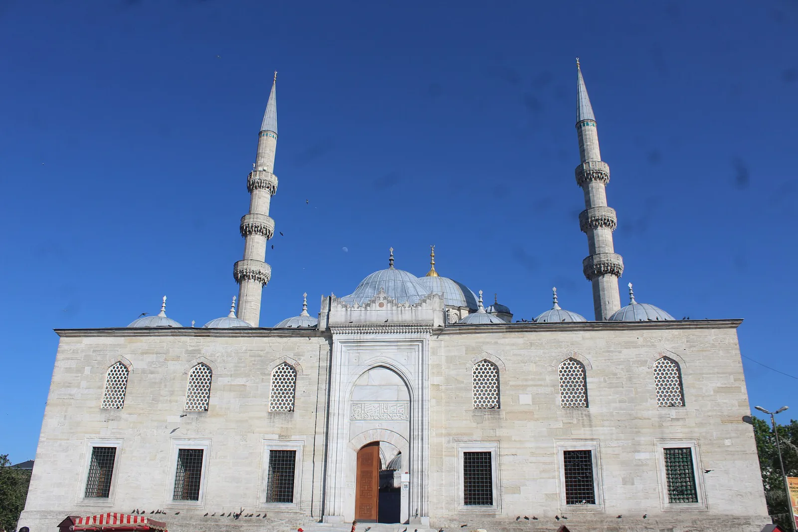 Yeni Cami, Beyoğlu