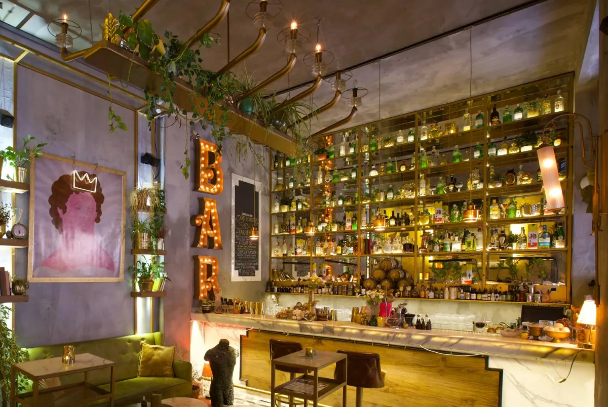 Moretenders’ Cocktail Crib & Sushi, Beyoğlu, İstanbul