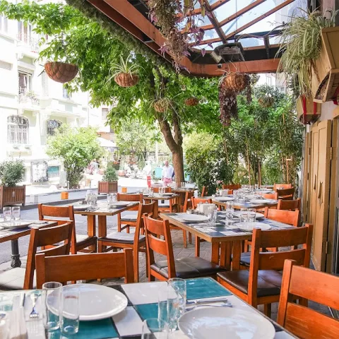 Hayat, Beyoğlu, İstanbul — Restoran