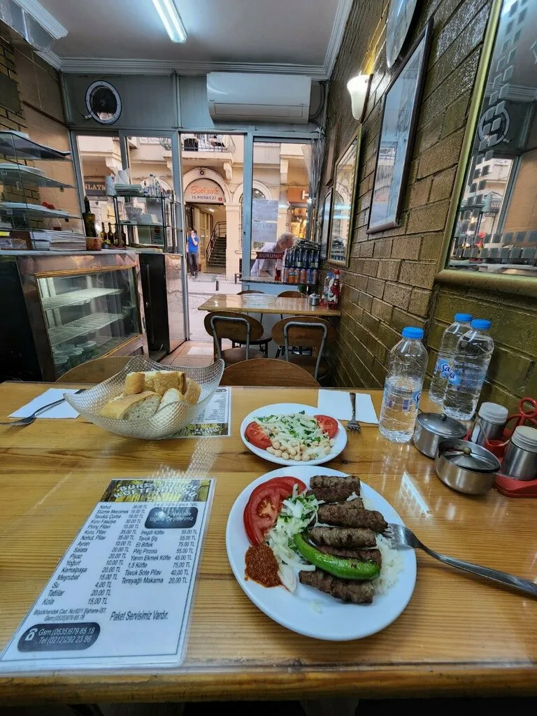 Inegöl Köfte Salonu, Beyoğlu