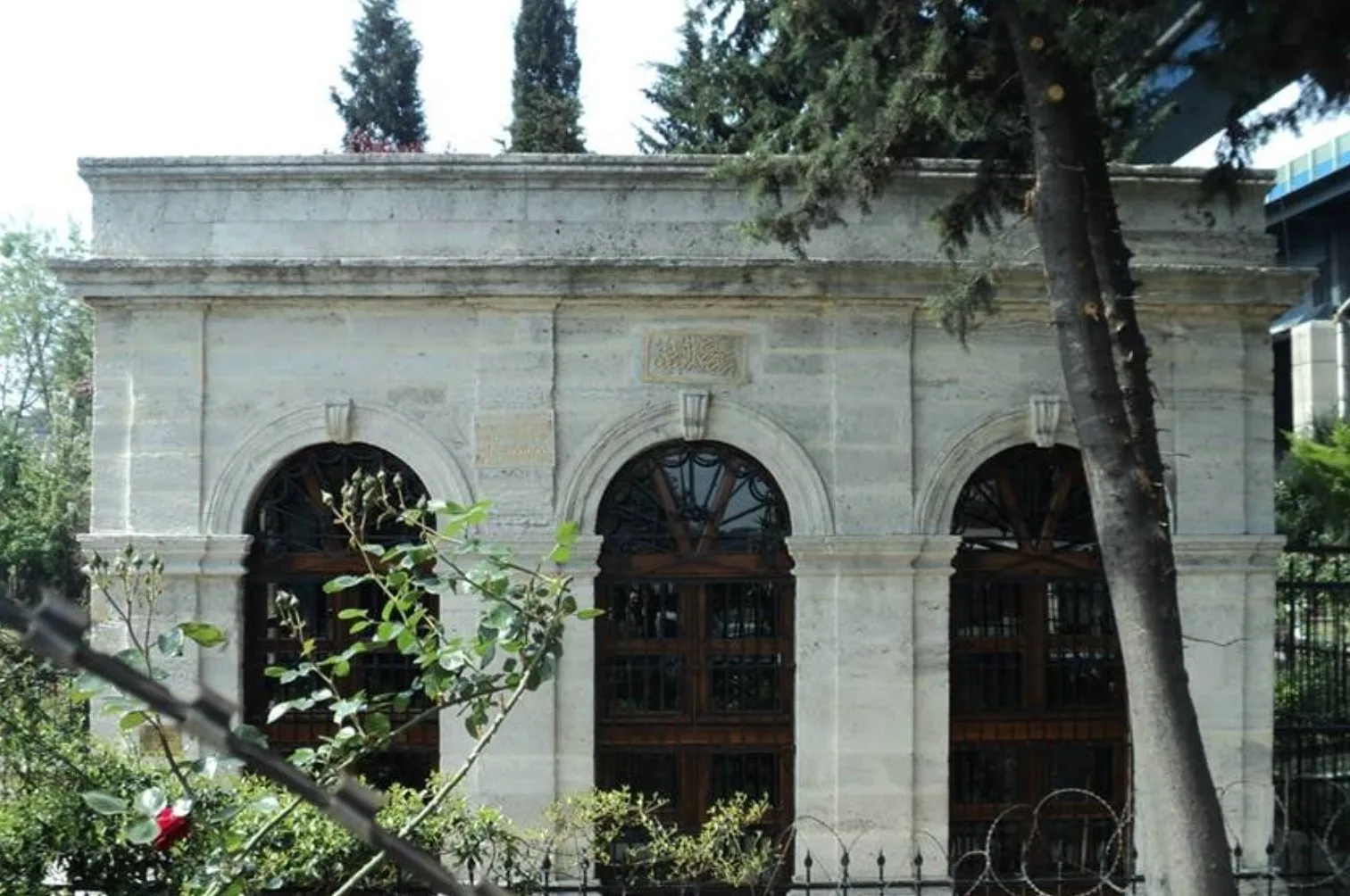 Ya Vedüd Türbesi, Eyüpsultan, İstanbul — Tarihi Yapı
