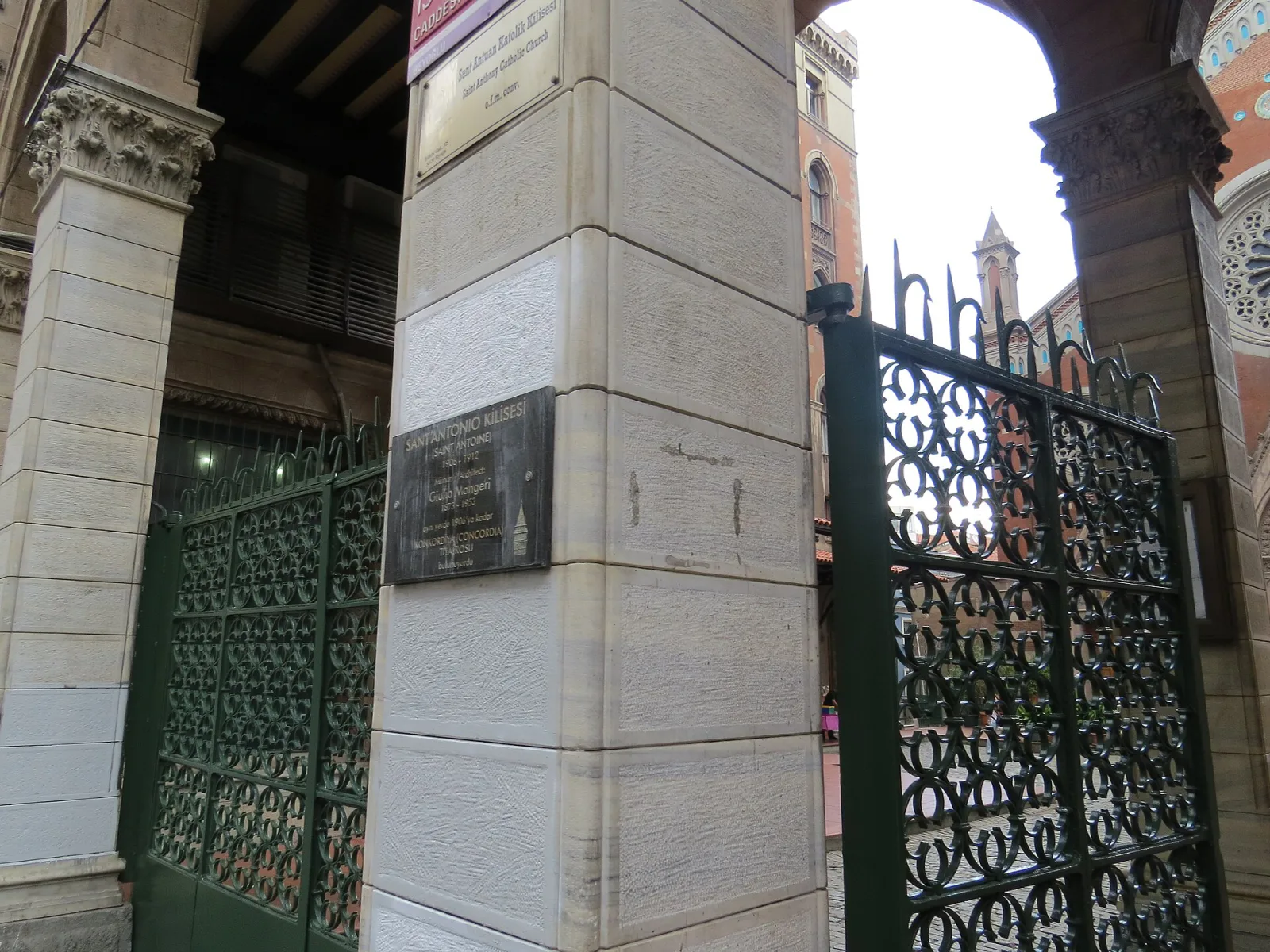 İstiklal Caddesi, Beyoğlu, İstanbul — photo