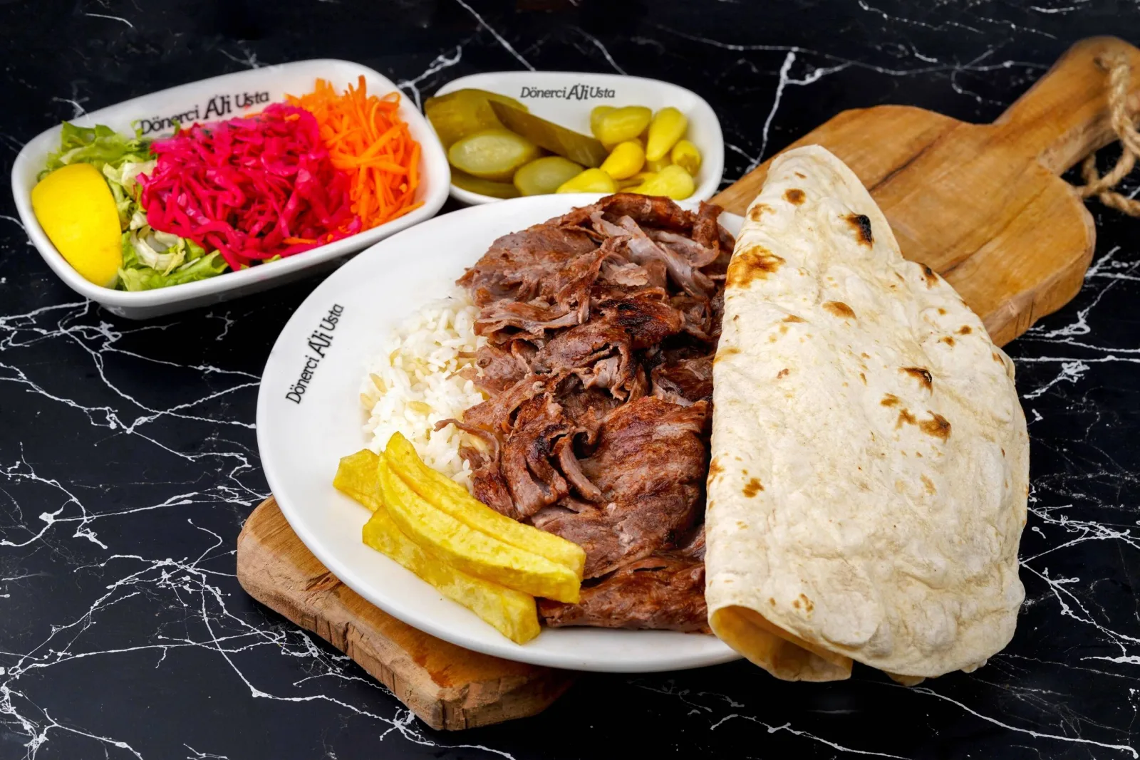 Dönerci Ali Usta Ataşehir, Ataşehir, İstanbul — Restoran