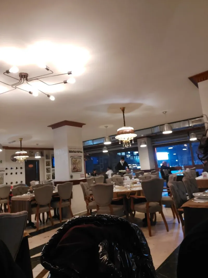 Közde Kahve, Sultangazi, İstanbul — Kafe ve Pastane