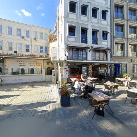 Meşhur Karaköy Balık Dürümcüsü, Beyoğlu
