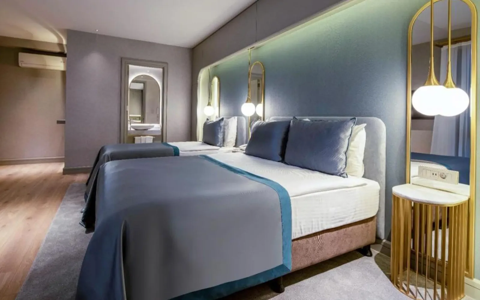 Genova Hotel, Fatih