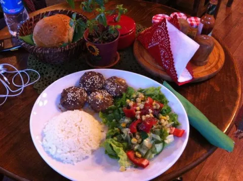 Polka, Kadıköy, İstanbul — Kafe ve Pastane