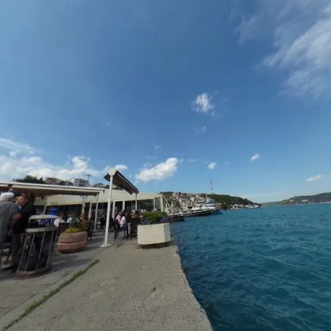 Sarıyer Spor Kulübü Kafeteryası, Sarıyer, İstanbul — Kafe ve Pastane