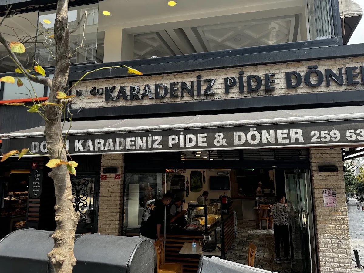 al lado está dogu karadeniz pide sarayi, Şişli, İstanbul — Restoran