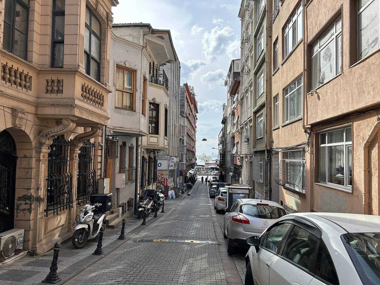 Fil Bira Bahçesi, Kadıköy