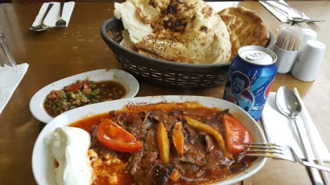 Öztürkler Şark Sofrası, Sultangazi, İstanbul — Restoran