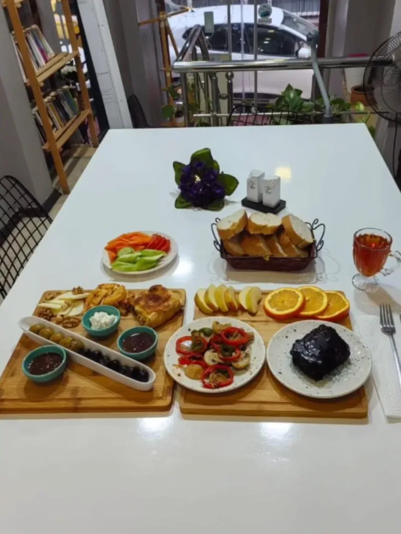 Vegan Istanbul, Beyoğlu, İstanbul — Restoran