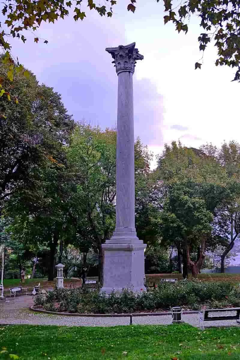 Gotlar Sütunu, Beyoğlu