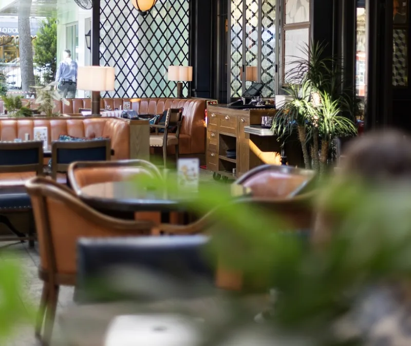 Kırıntı Cafe Bar, Beşiktaş, İstanbul — Kafe ve Pastane