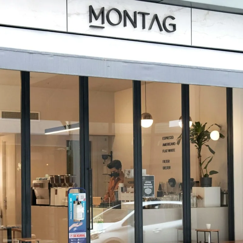 Montag, Kadıköy, İstanbul — Kafe ve Pastane