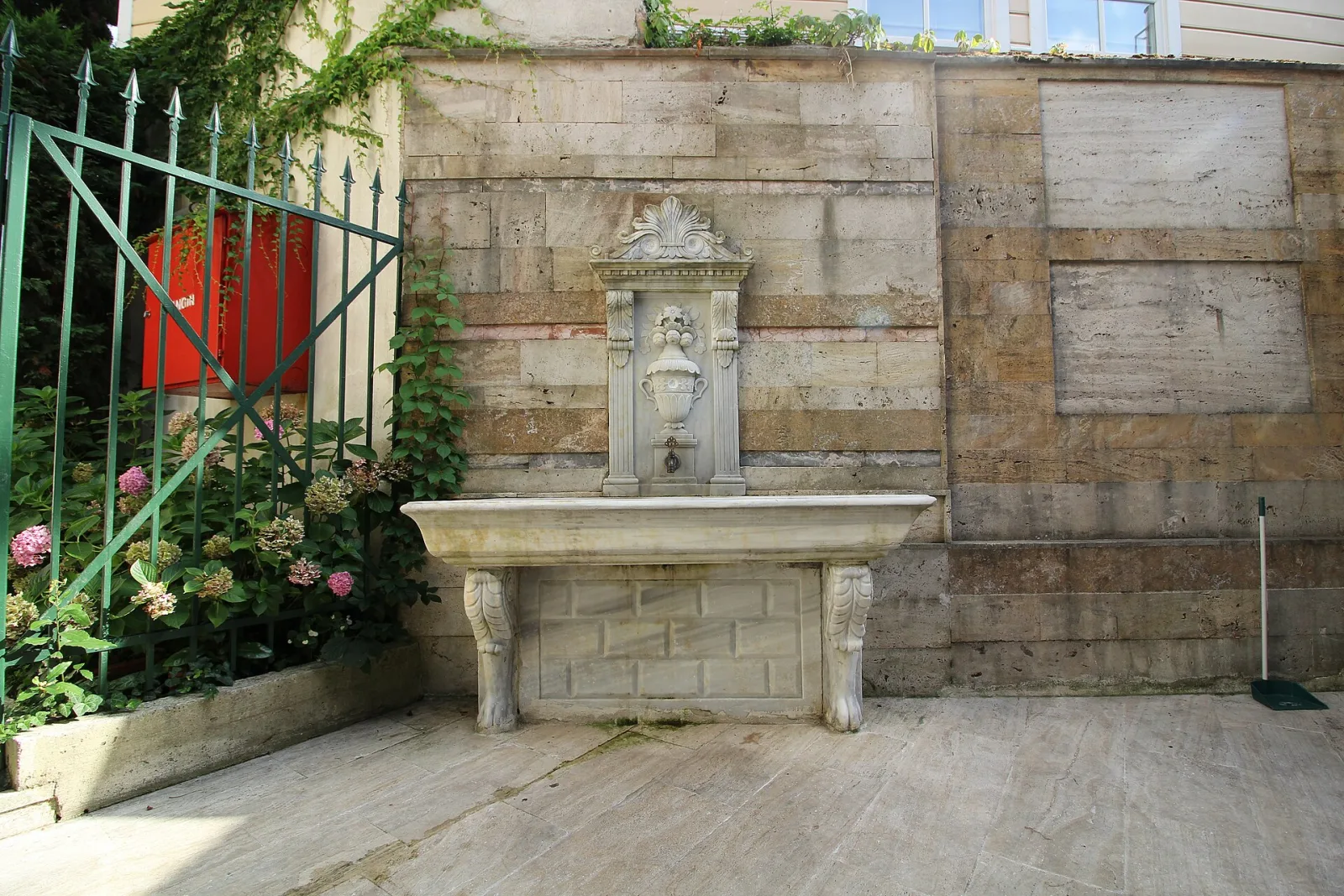 Mümtaz Emirgan, Sarıyer, İstanbul