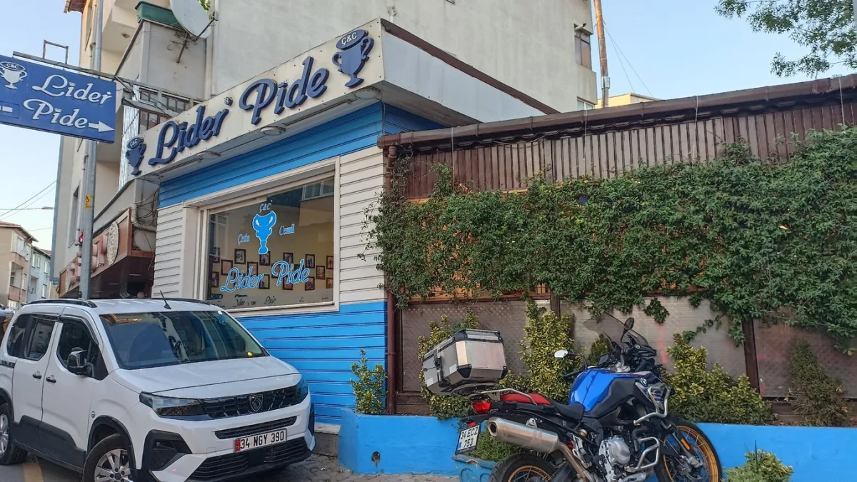 ÇC Lider Pide Tepeüstü Otoparklı Şube, Ümraniye