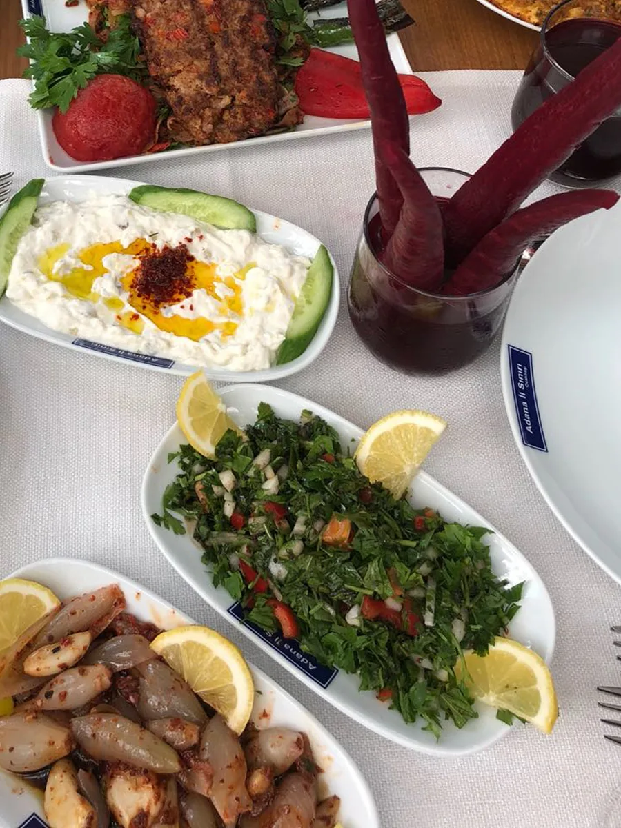 Adana İl Sınırı Ataşehir, Ataşehir, İstanbul — Restoran