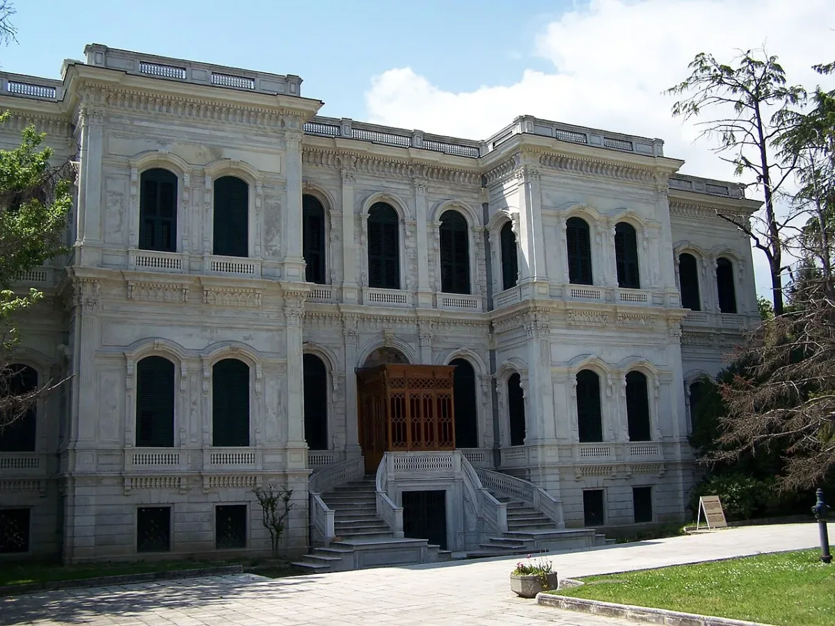 Büyük Mabeyn Köşkü, Beşiktaş, İstanbul — Tarihi Yapı