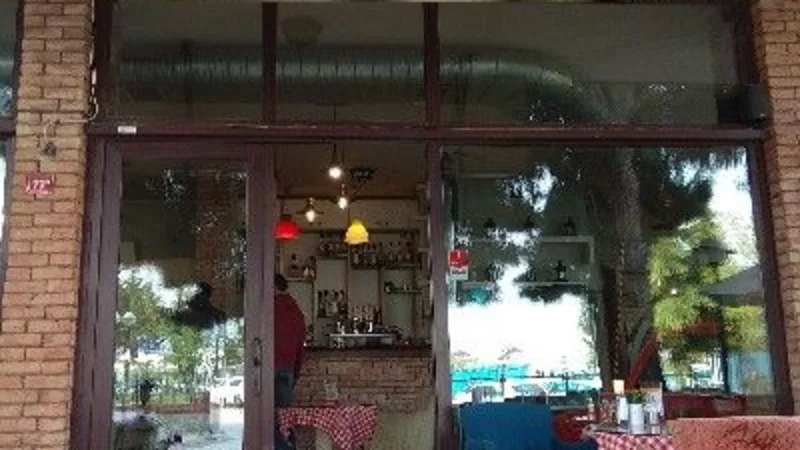 Cafe Eskaza, Pendik