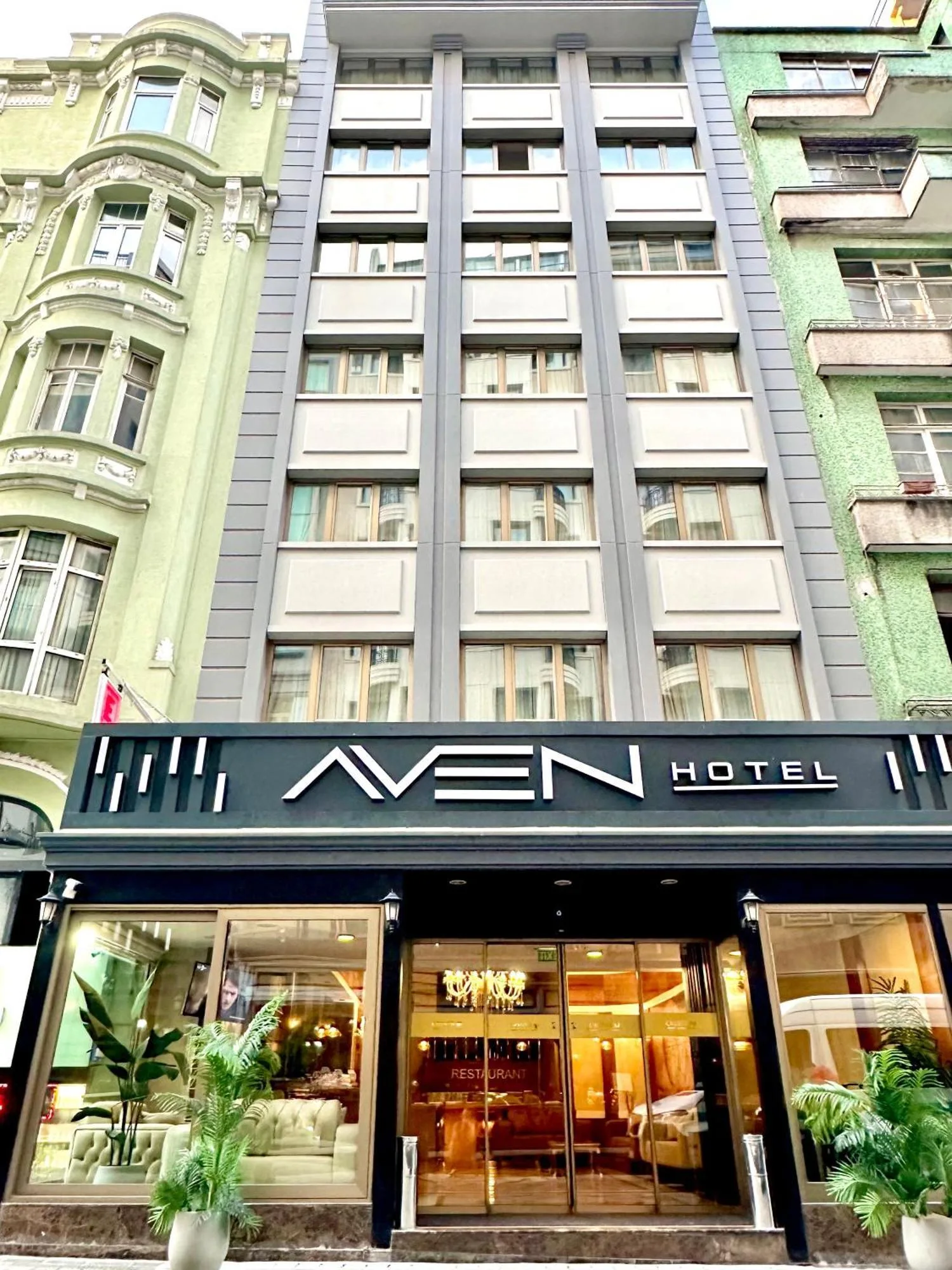 Crestium Hotels Prime Square, Beyoğlu
