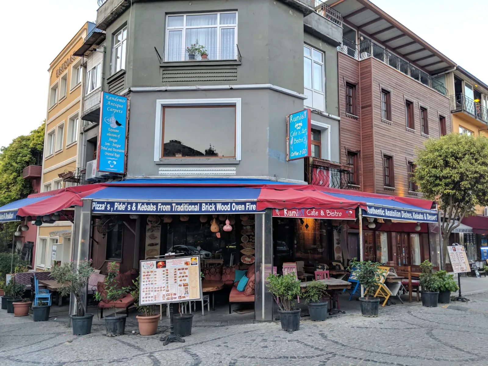 Rumist Cafe & Restaurant, Fatih, İstanbul — Kafe ve Pastane