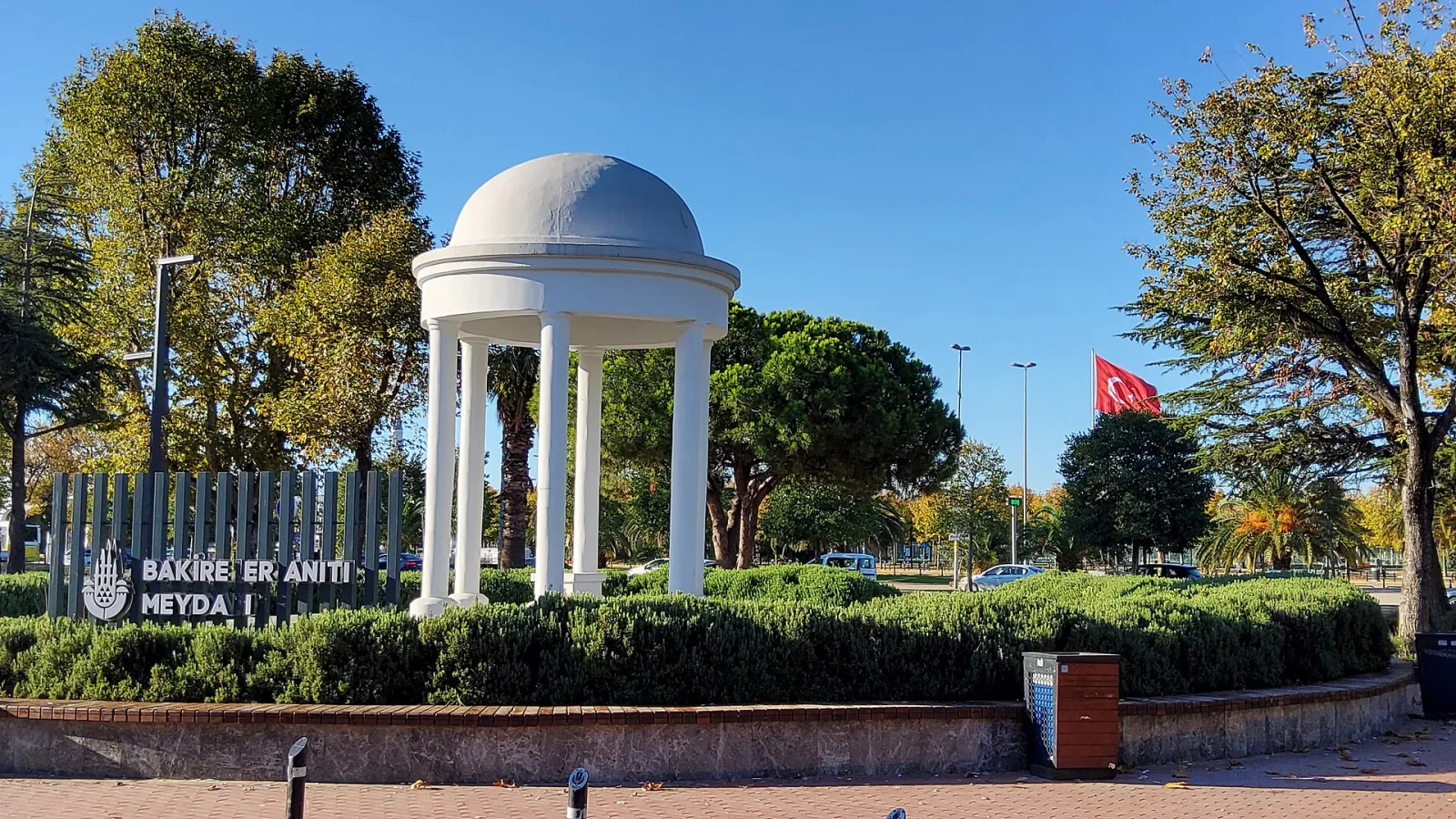 Bakireler Anıtı, Maltepe, İstanbul — Tarihi Yapı