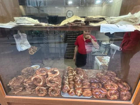Meshur Tarihi Bogazkesen Simit Firini, Beyoğlu