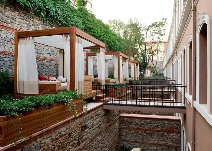 W Hotel, Beşiktaş, İstanbul — Otel