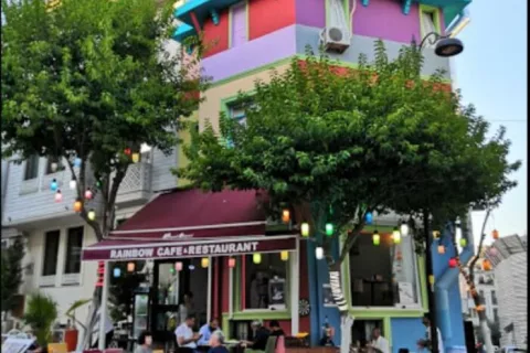 Rainbow Cafe Restaurant, Sultanbeyli, İstanbul — Kafe ve Pastane