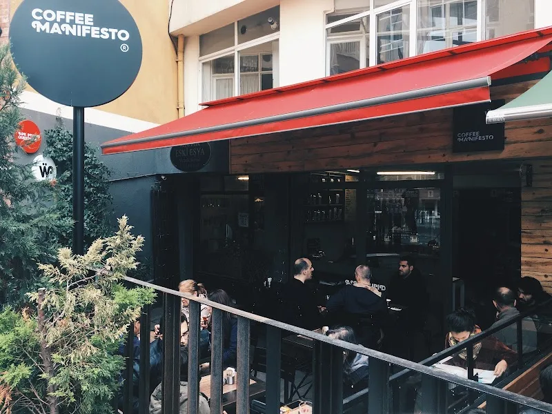 Coffee Manifesto, Kadıköy, İstanbul — Kafe ve Pastane