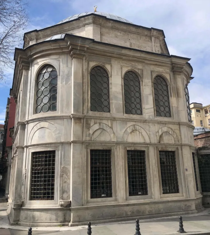I. Abdülhamid Türbesi, Beyoğlu, İstanbul — Tarihi Yapı