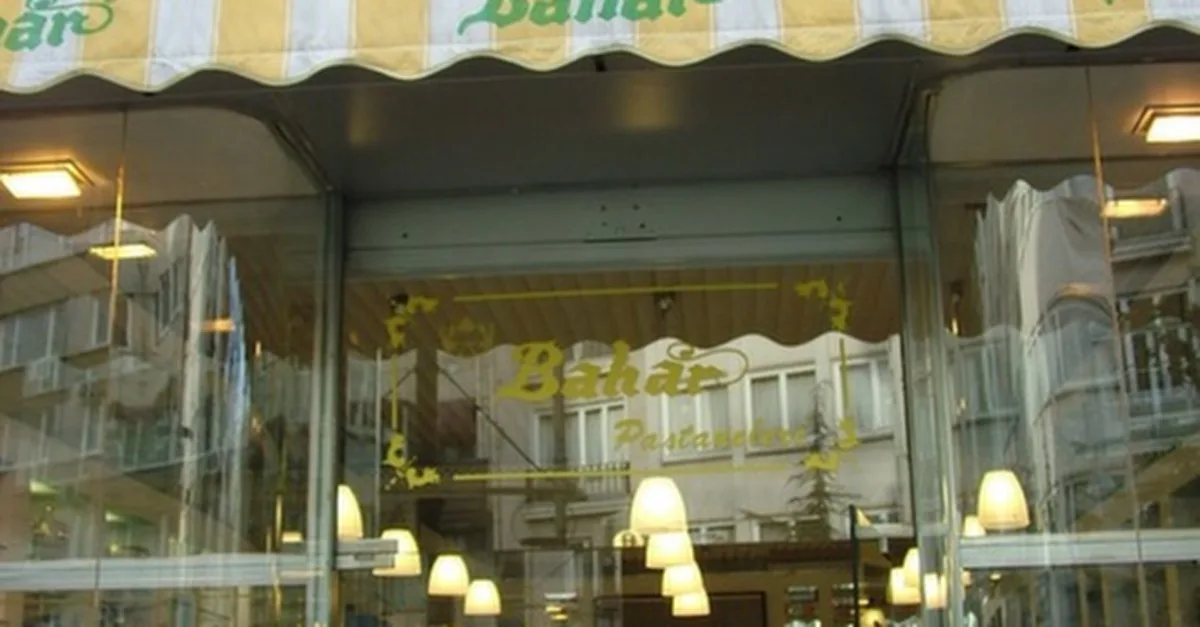 Bahar, Adalar
