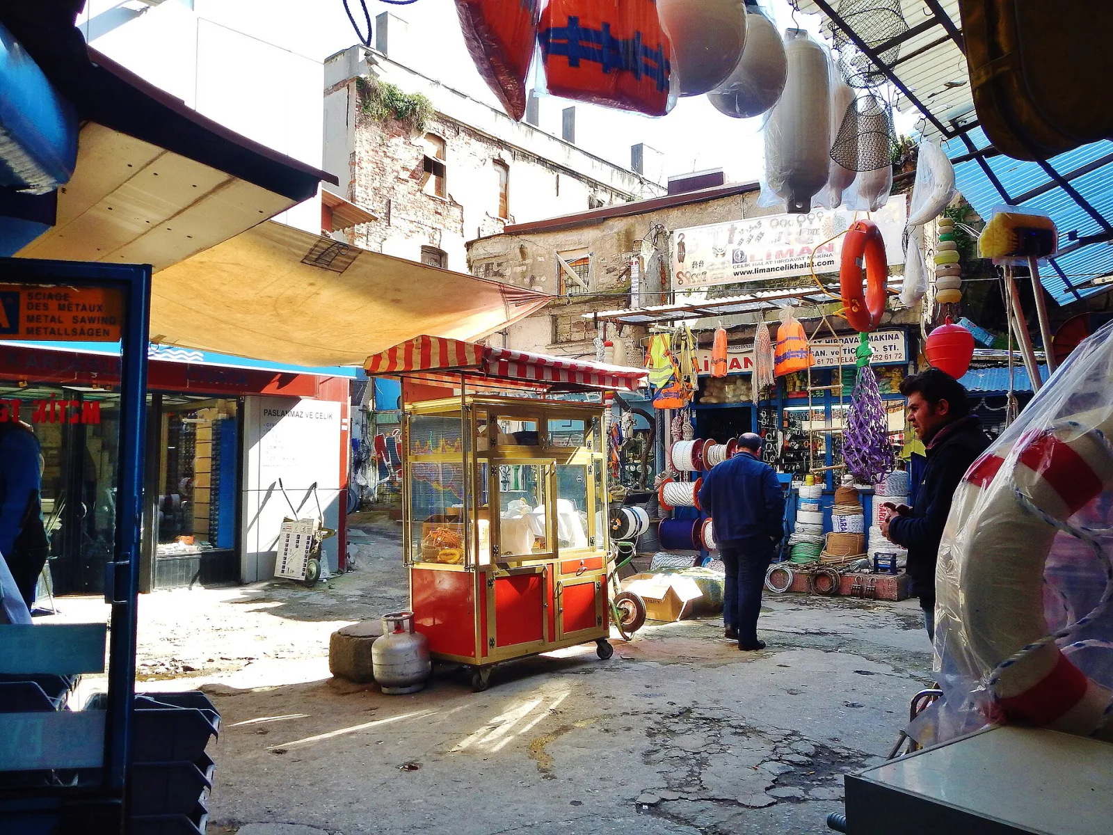 Muaf Bar, Beyoğlu