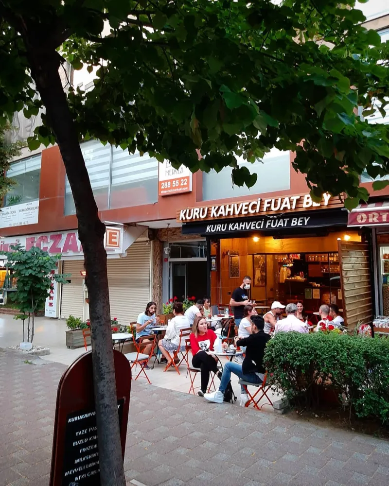 Kurukahveci Fuat bey, Şişli, İstanbul — Kafe ve Pastane