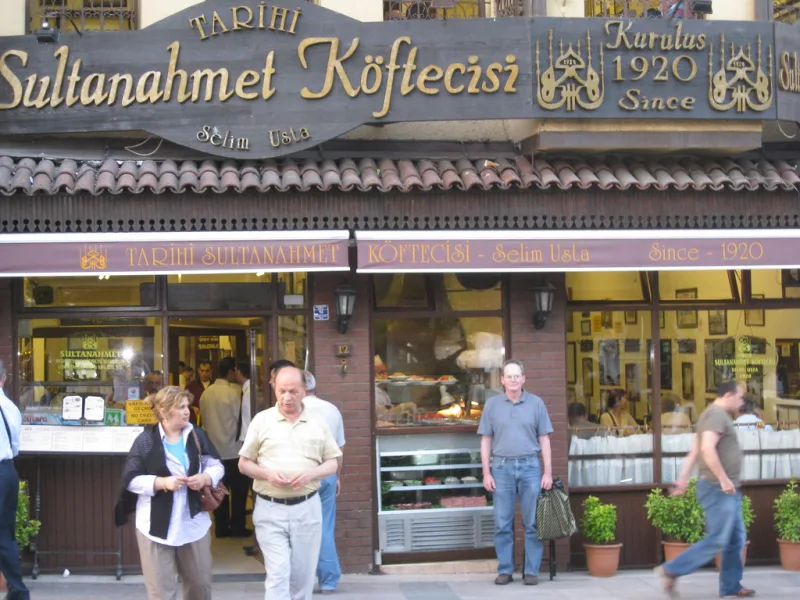 Sultanahmet köftecisi, Ümraniye, İstanbul — Restoran